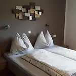Haus Rohr 3*