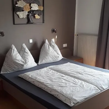 Haus Rohr 3*