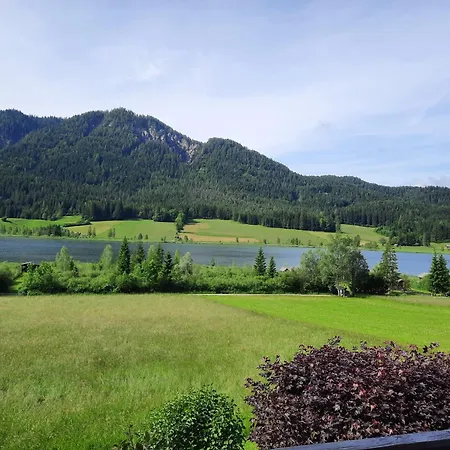 Haus Rohr 招待所 3*